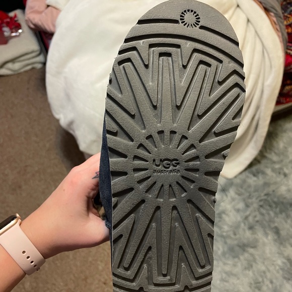 COPY - UGG boats only worn once - Picture 5 of 5